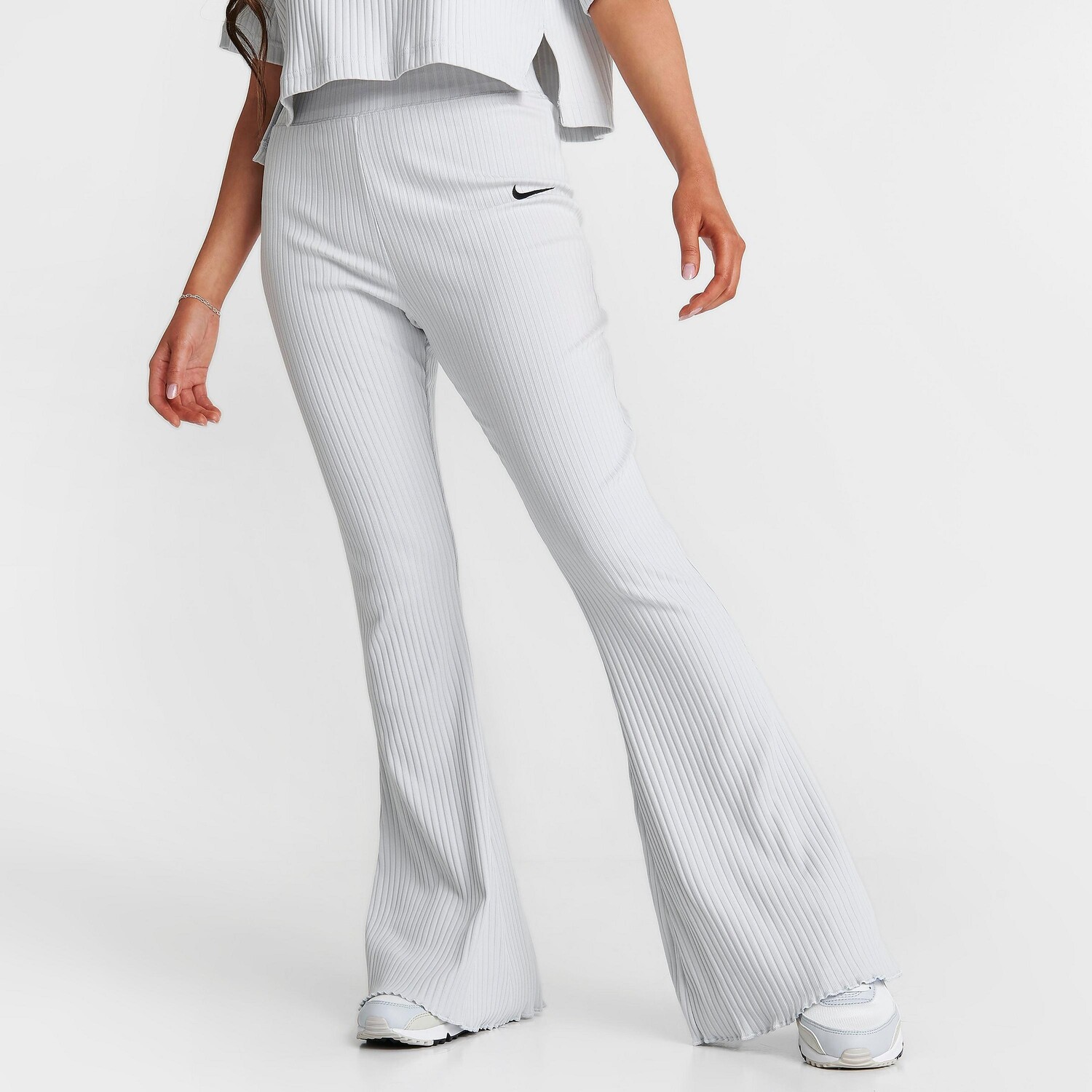 Женские широкие трикотажные брюки в рубчик с высокой талией Nike Sportswear, белый
Женские широкие трикотажные брюки в рубчик с высокой талией Nike Sportswear, белый