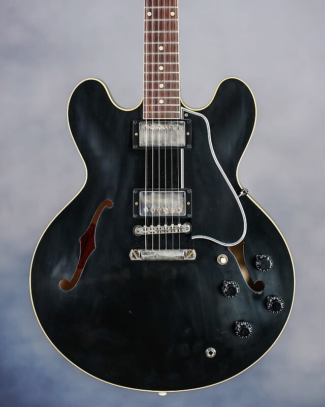 59 ES 335 Reissue, черное дерево, VOS, никель Gibson 59 ES 335 Reissue, Ebony, VOS,
59 ES 335 Reissue, черное дерево, VOS, никель Gibson 59 ES 335 Reissue, Ebony, VOS,