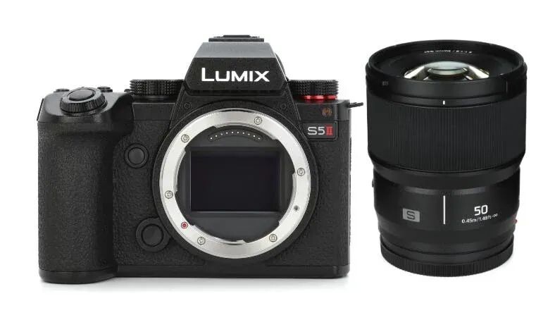Полнокадровая беззеркальная камера Panasonic Lumix S5II и объектив S S50 50 мм f/1,8
Полнокадровая беззеркальная камера Panasonic Lumix S5II и объектив S S50 50 мм f/1,8