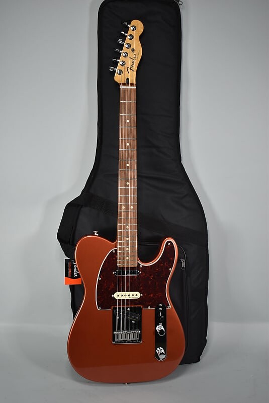 2021 Fender Player Plus Nashville Telecaster Aged Candy Apple Red Finish с сумкой
2021 Fender Player Plus Nashville Telecaster Aged Candy Apple Red Finish с сумкой