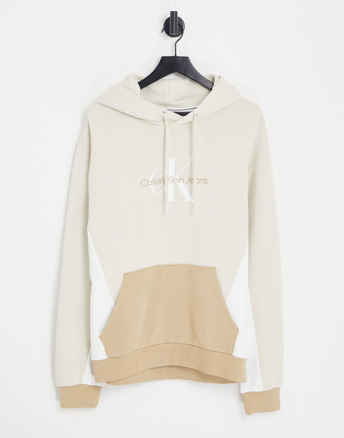 Худи из блокирующего хлопка с монограммой Calvin Klein Jeans эксклюзивно для ASOS
Худи из блокирующего хлопка с монограммой Calvin Klein Jeans эксклюзивно для ASOS