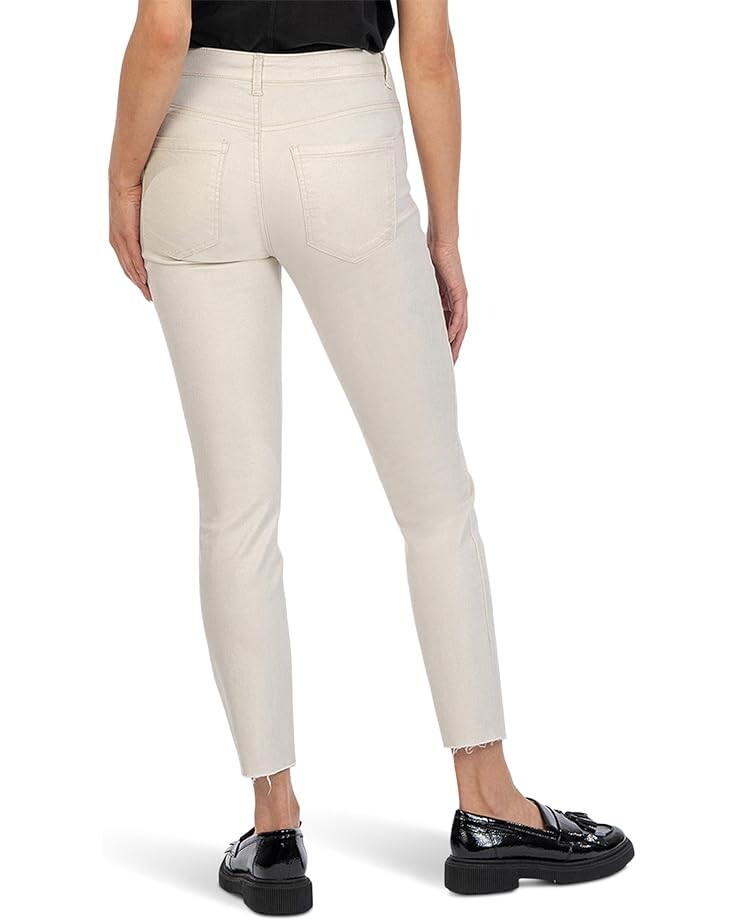 Джинсы KUT from the Kloth Charlize Coated High-Rise Cigarette Leg Raw Hem in Champagne, цвет Champagne
Джинсы KUT from the Kloth Charlize Coated High-Rise Cigarette Leg Raw Hem in Champagne, цвет Champagne