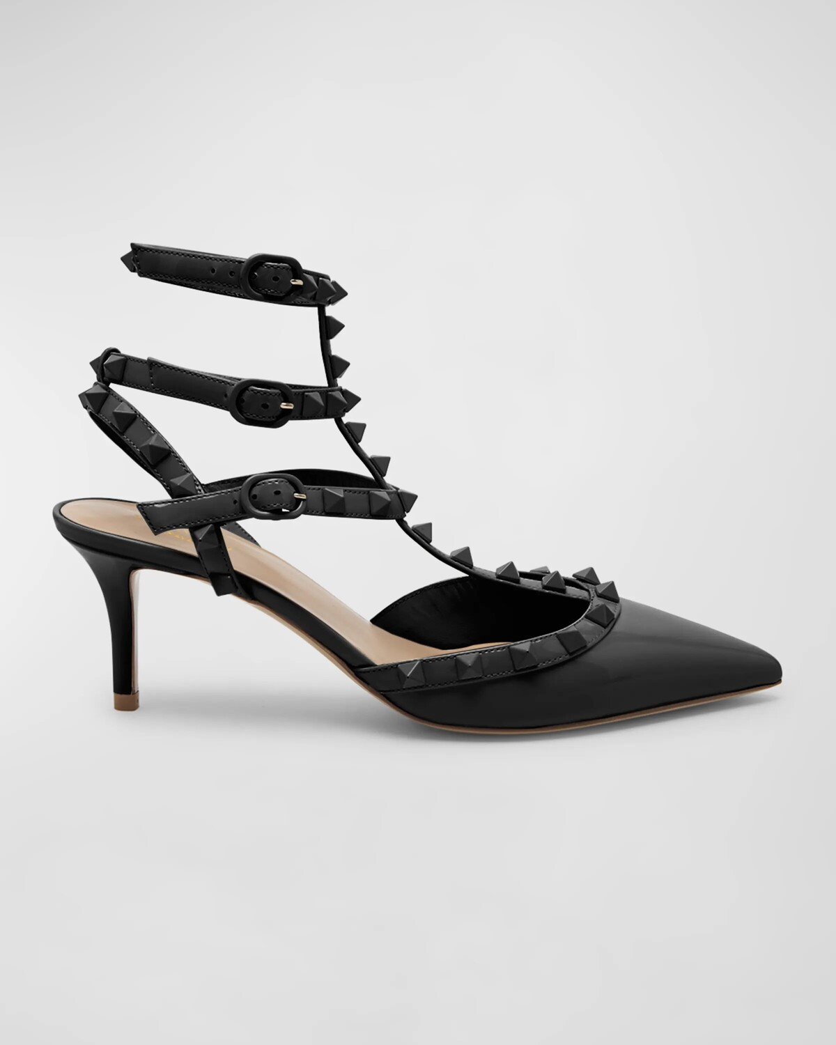 Лакированные босоножки Rockstud с ремешком на щиколотке Valentino Garavani, цвет Nero
Лакированные босоножки Rockstud с ремешком на щиколотке Valentino Garavani, цвет Nero