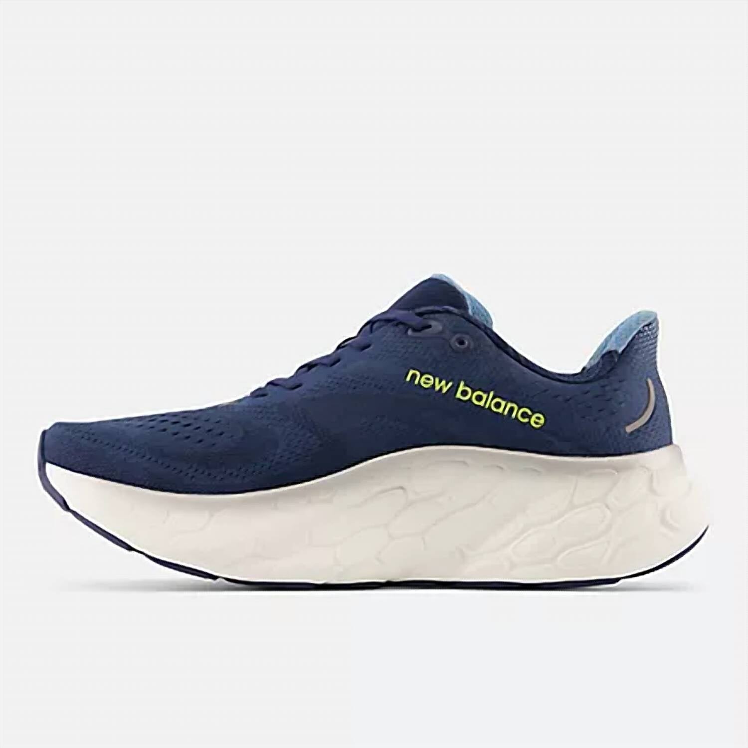 Мужские кроссовки New Balance Fresh Foam X More V4 (ширина 2E) темно-синего цвета Nb/космического ананаса/синего наследия
Мужские кроссовки New Balance Fresh Foam X More V4 (ширина 2E) темно-синего цвета Nb/космического ананаса/синего наследия