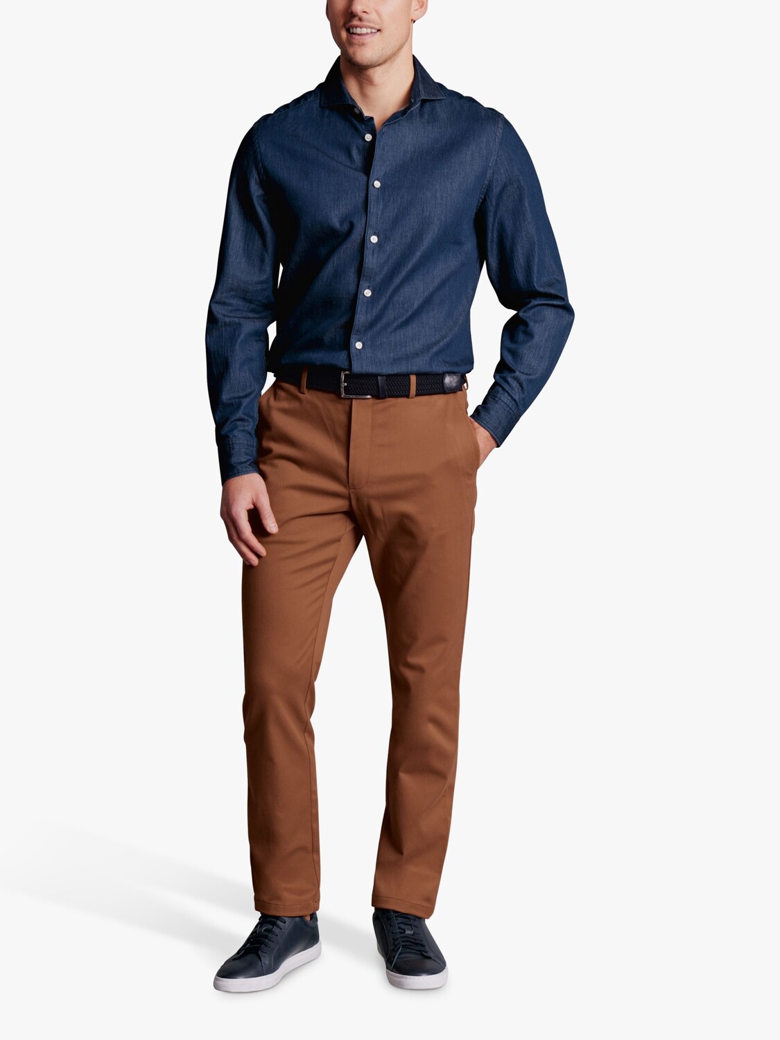 Charles Tyrwhitt Ultimate Нежелезные брюки чинос приталенного кроя, цвет Ириска
Charles Tyrwhitt Ultimate Нежелезные брюки чинос приталенного кроя, цвет Ириска