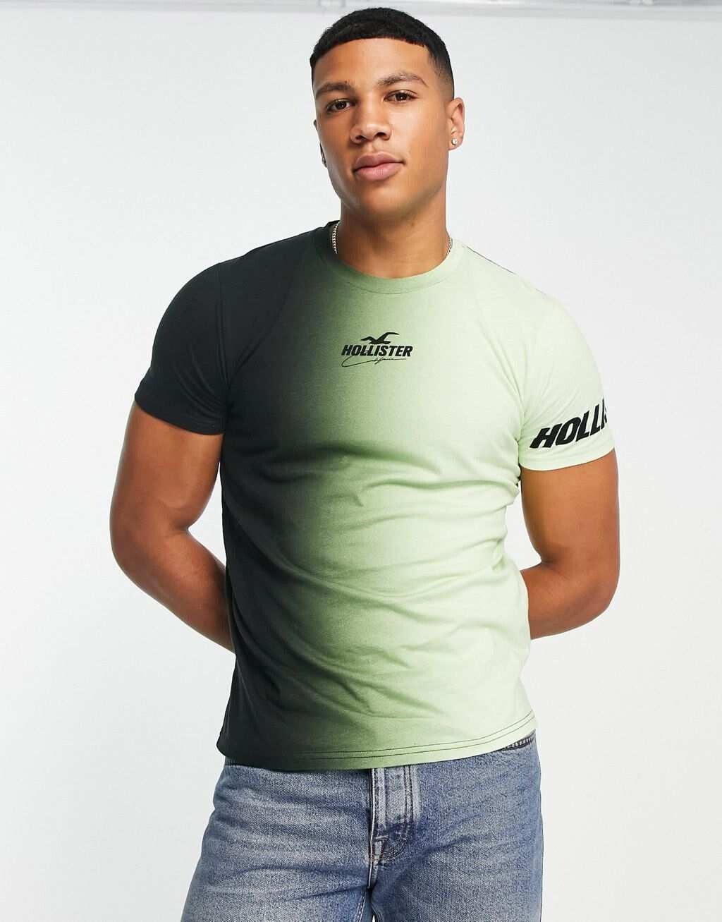 Зеленая футболка с эффектом омбре на центральной части и рукавах Hollister sport, Зеленый
Зеленая футболка с эффектом омбре на центральной части и рукавах Hollister sport, Зеленый