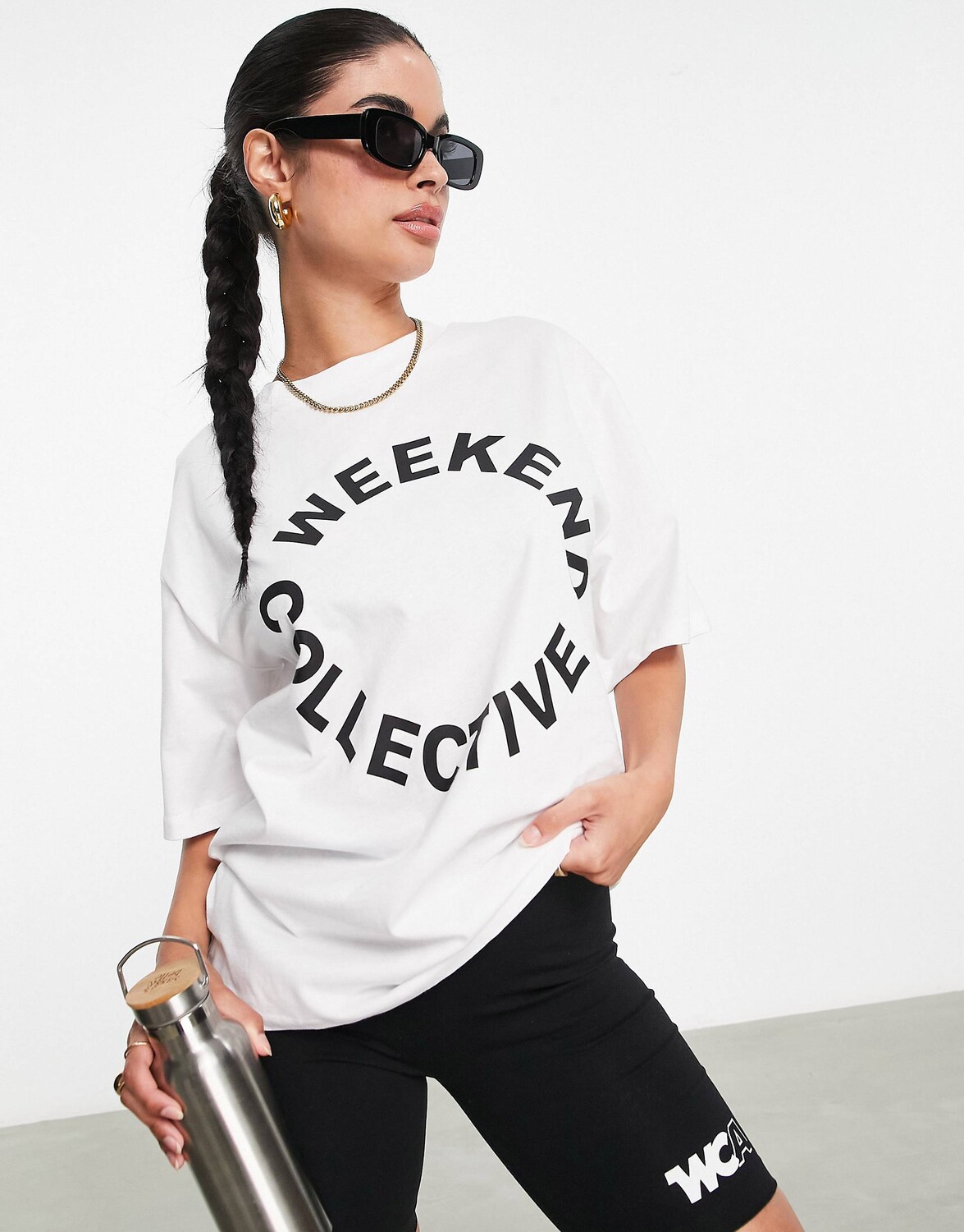 Белая оверсайз-футболка с круглым логотипом ASOS Weekend Collective - WHITE
Белая оверсайз-футболка с круглым логотипом ASOS Weekend Collective - WHITE