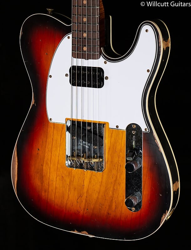 Fender Custom Shop Limited Edition HS Telecaster Custom Relic 3-Color Sunburst (796)
Fender Custom Shop Limited Edition HS Telecaster Custom Relic 3-Color Sunburst (796)