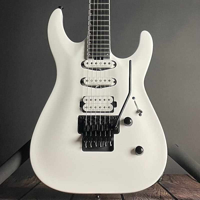 Электрогитара Jackson Pro Plus Series Soloist SLA3, Ebony Fingerboard- Snow White
Электрогитара Jackson Pro Plus Series Soloist SLA3, Ebony Fingerboard- Snow White