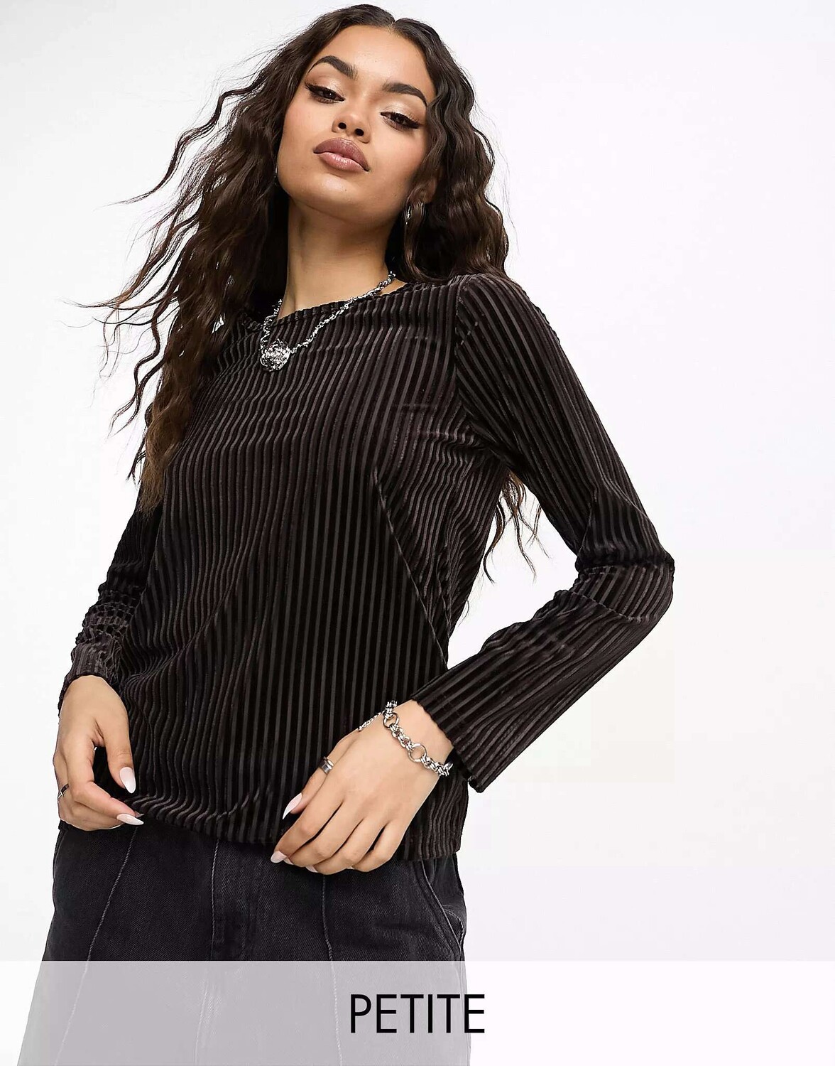 Топы Urban Threads из бархатного плиссированного топа шоколадно-коричневого цвета
Топы Urban Threads из бархатного плиссированного топа шоколадно-коричневого цвета
