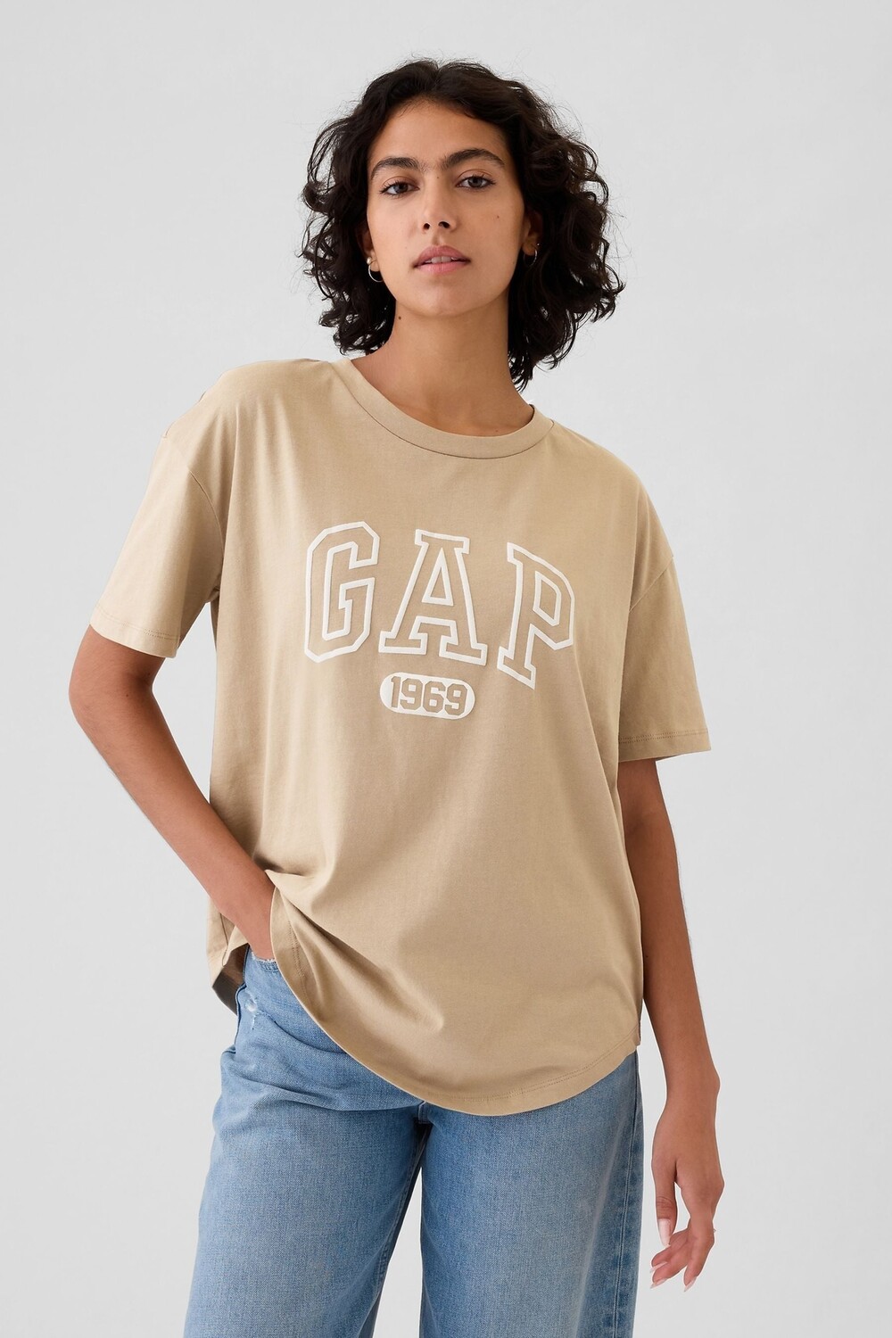 Футболка большого размера из хлопка с короткими рукавами и логотипом Gap, бежевый
Футболка большого размера из хлопка с короткими рукавами и логотипом Gap, бежевый
