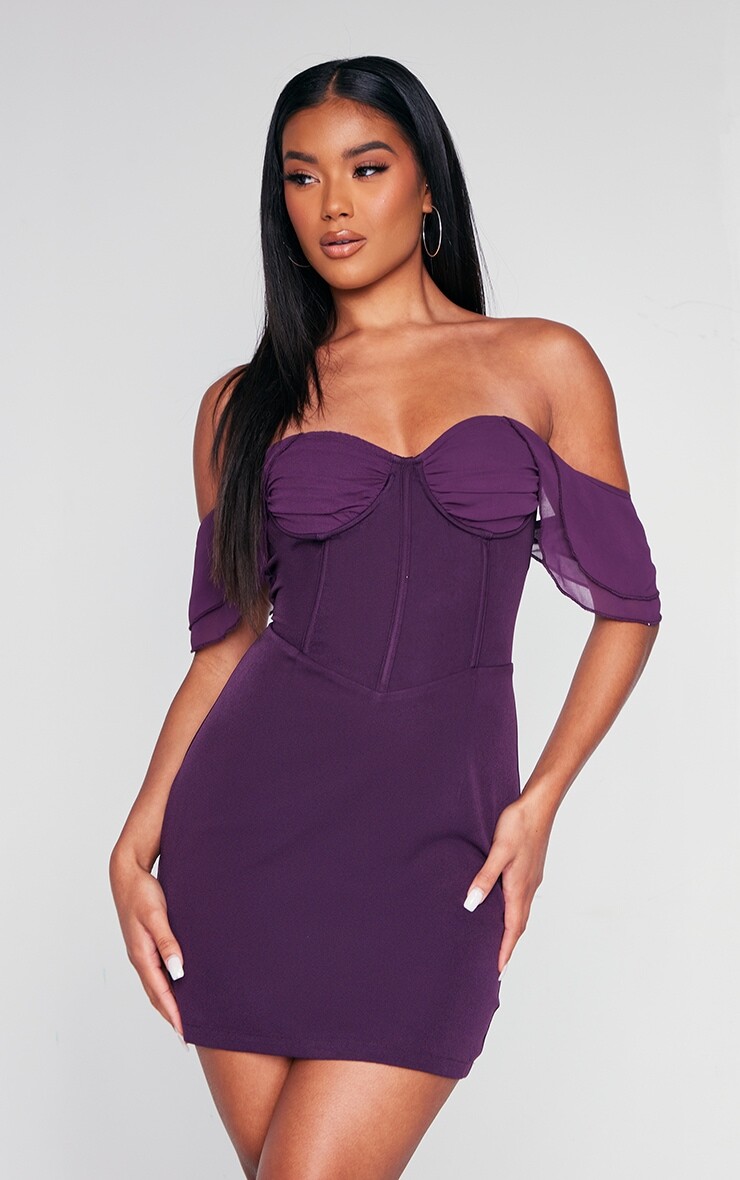 PrettyLittleThing Сливовое облегающее платье с драпировкой и рюшами и сборками на чашках
PrettyLittleThing Сливовое облегающее платье с драпировкой и рюшами и сборками на чашках