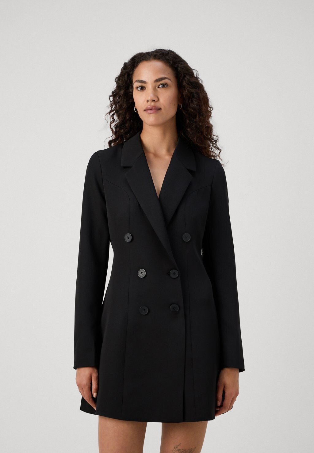 Коктейльное платье / Вечернее платье VMTAHINA FITTED BLAZER DRESS Vero Moda Tall, черный
Коктейльное платье / Вечернее платье VMTAHINA FITTED BLAZER DRESS Vero Moda Tall, черный