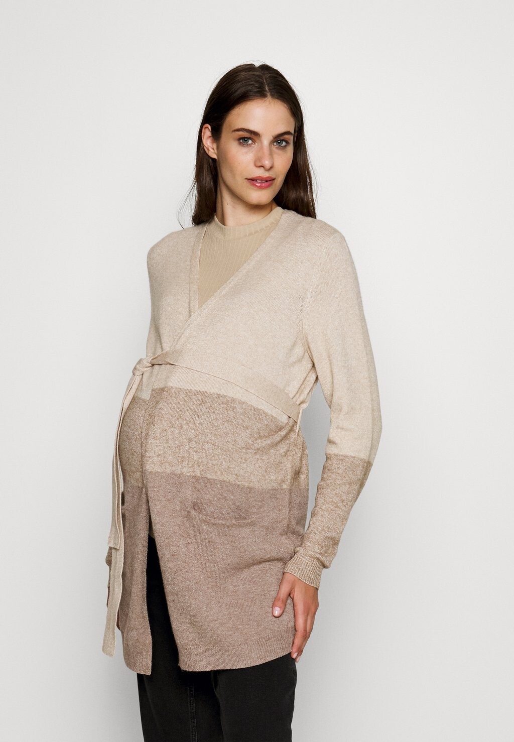 Кардиган ONLY MATERNITY OLMQUEEN CARDIGAN, цвет sand stripes w beige and woodsmoke
Кардиган ONLY MATERNITY OLMQUEEN CARDIGAN, цвет sand stripes w beige and woodsmoke