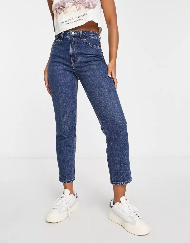 Прямые джинсы Topshop синего цвета индиго с завышенной талией и классическим нижним краем
Прямые джинсы Topshop синего цвета индиго с завышенной талией и классическим нижним краем