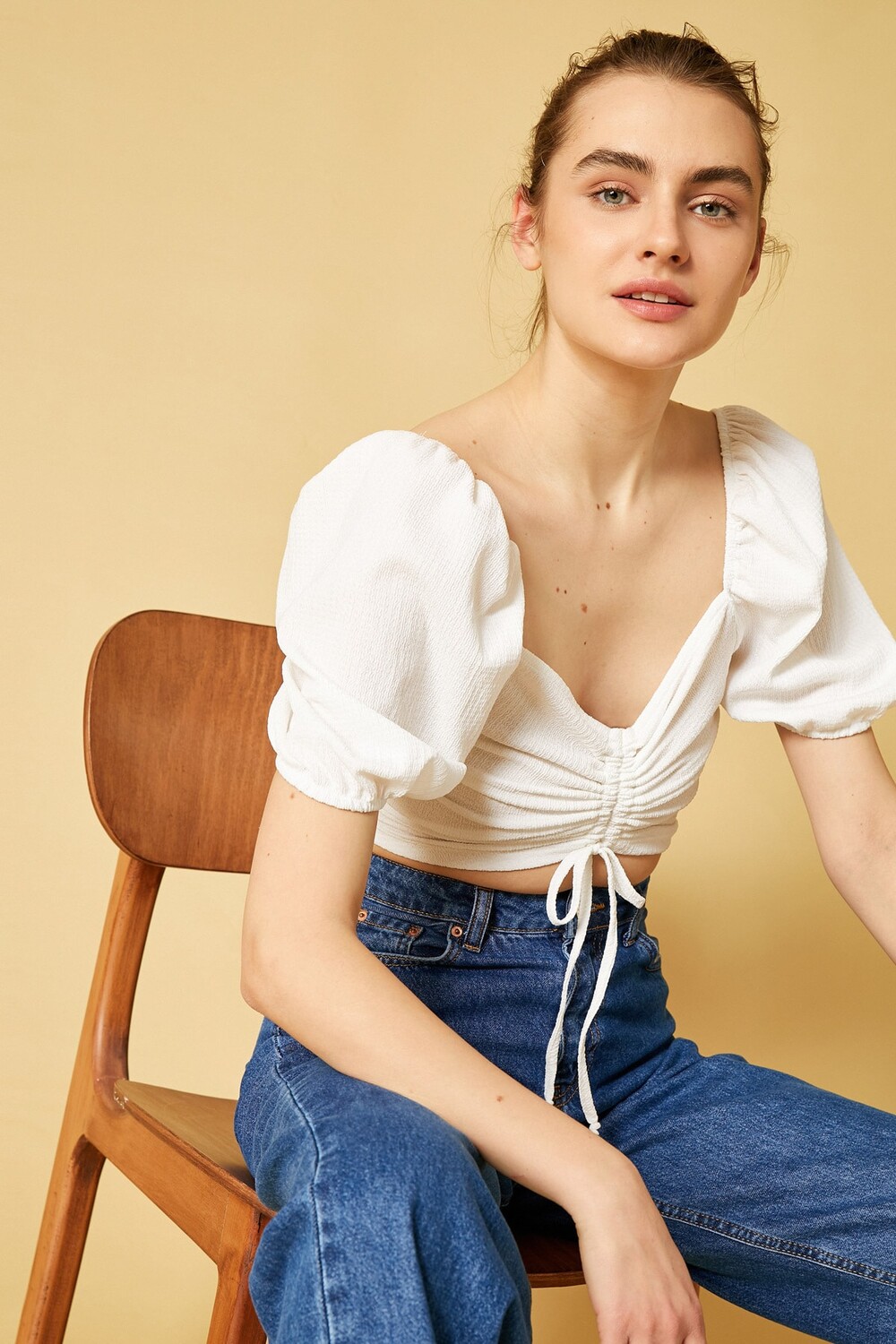 Женская блузка цвета экрю Koton 
Женская блузка цвета экрю Koton