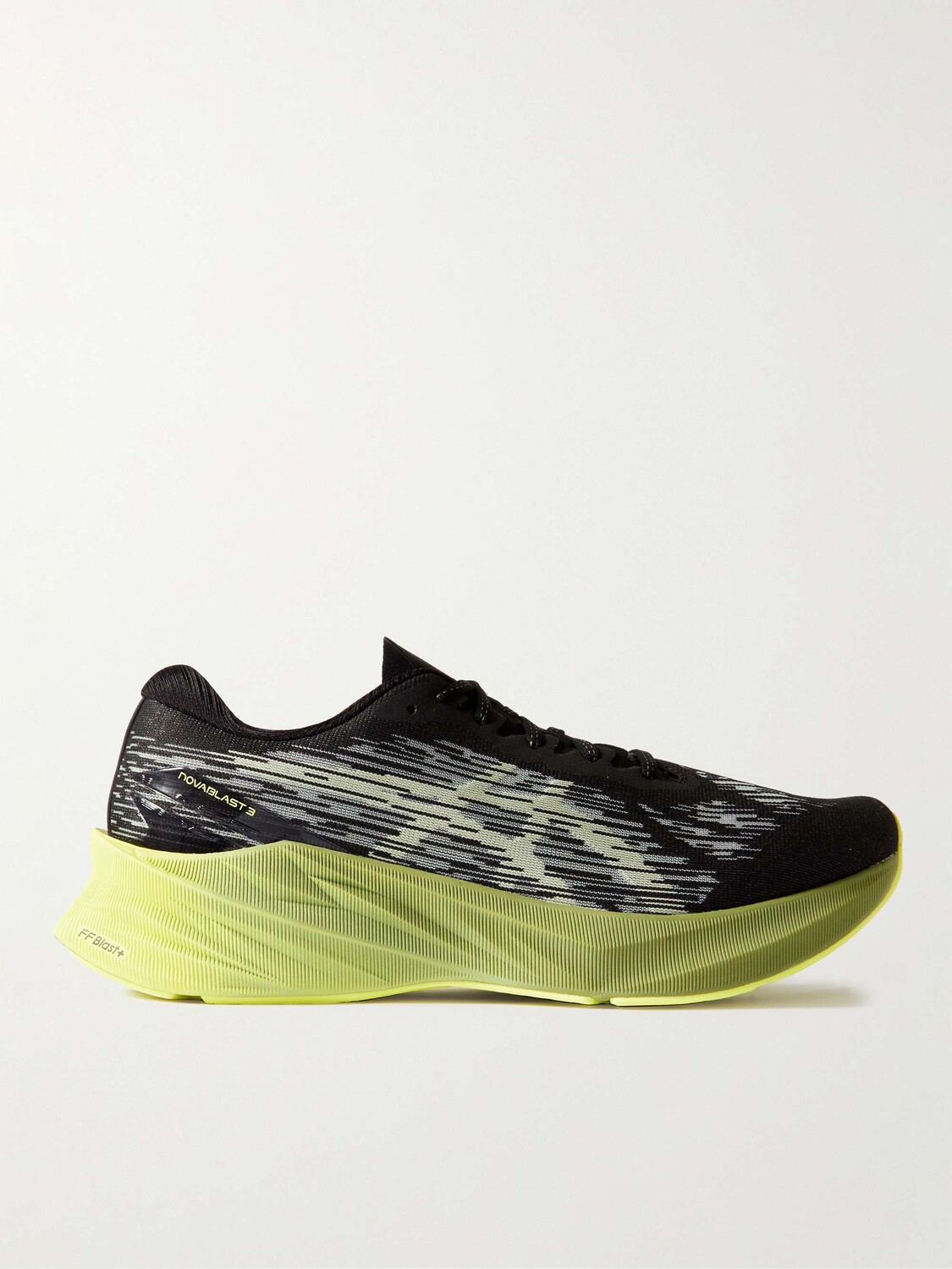 Беговые кроссовки Novablast 3 с сетчатой отделкой и резиновой отделкой ASICS, черный
Беговые кроссовки Novablast 3 с сетчатой отделкой и резиновой отделкой ASICS, черный