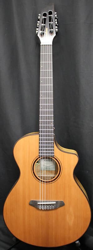 Акустическая гитара Breedlove Pursuit Exotic S CE Cedar-Myrtle Concert Acoustic-Electric Classical Guitar Natural
Акустическая гитара Breedlove Pursuit Exotic S CE Cedar-Myrtle Concert Acoustic-Electric Classical Guitar Natural