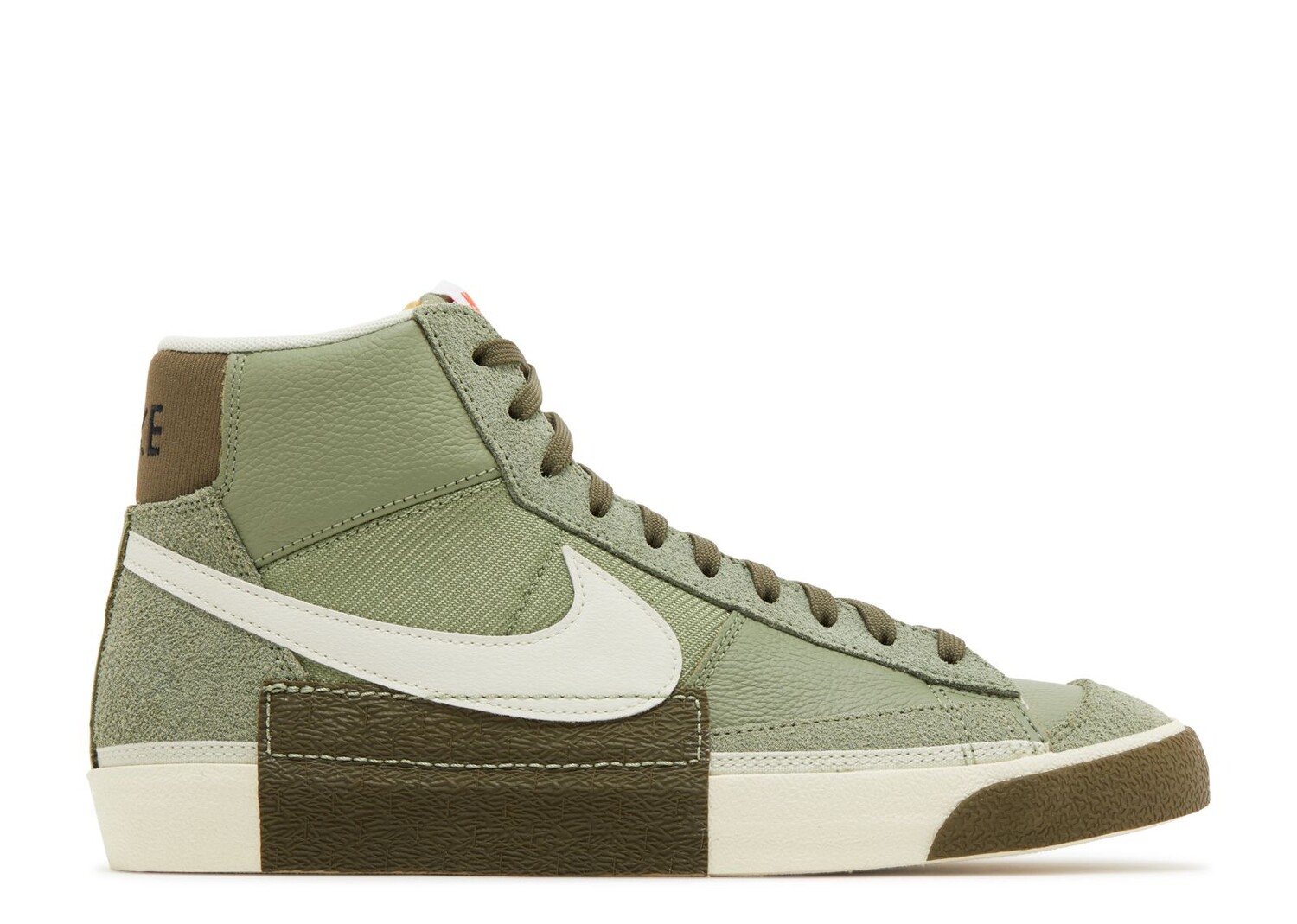 Кроссовки Nike Blazer Mid '77 Pro Club 'Remastered - Olive', зеленый, Зеленый;серый
Кроссовки Nike Blazer Mid '77 Pro Club 'Remastered - Olive', зеленый, Зеленый;серый