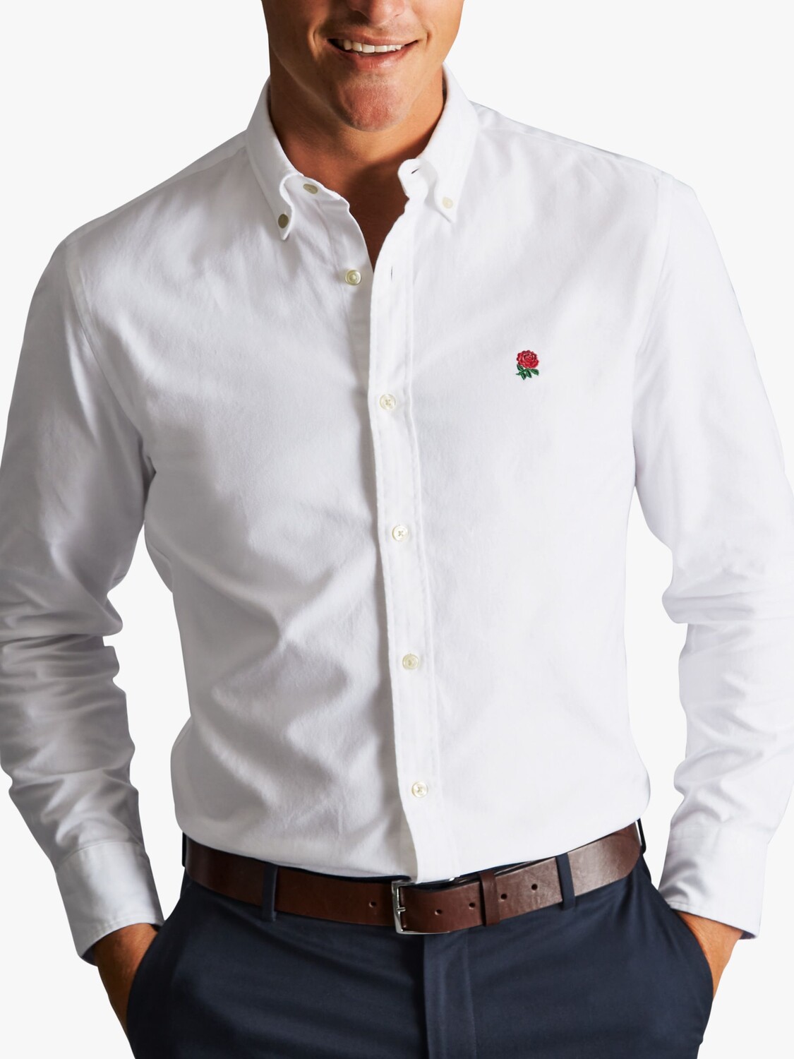 Charles Tyrwhitt England Rugby Slim Fit, потертая оксфордская рубашка с воротником на пуговицах, белая
Charles Tyrwhitt England Rugby Slim Fit, потертая оксфордская рубашка с воротником на пуговицах, белая