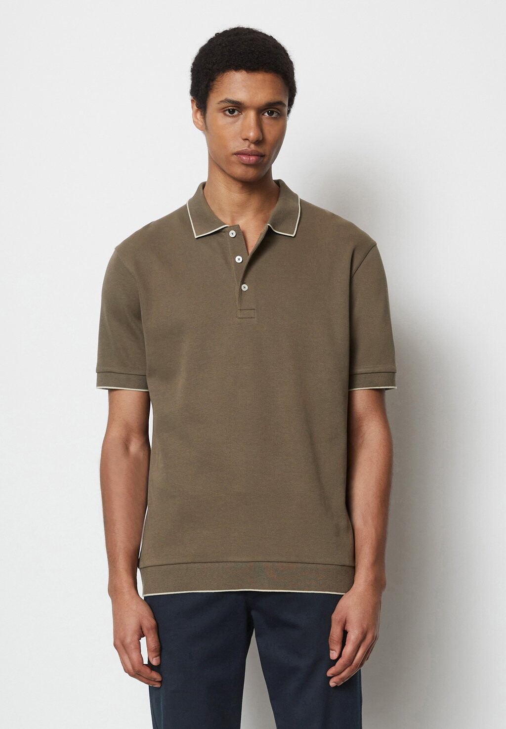 Рубашка-поло SHORT SLEEVE DETAILS AT COLLAR CUFFS AND HEM Marc O'Polo, цвет burnt ash
Рубашка-поло SHORT SLEEVE DETAILS AT COLLAR CUFFS AND HEM Marc O'Polo, цвет burnt ash