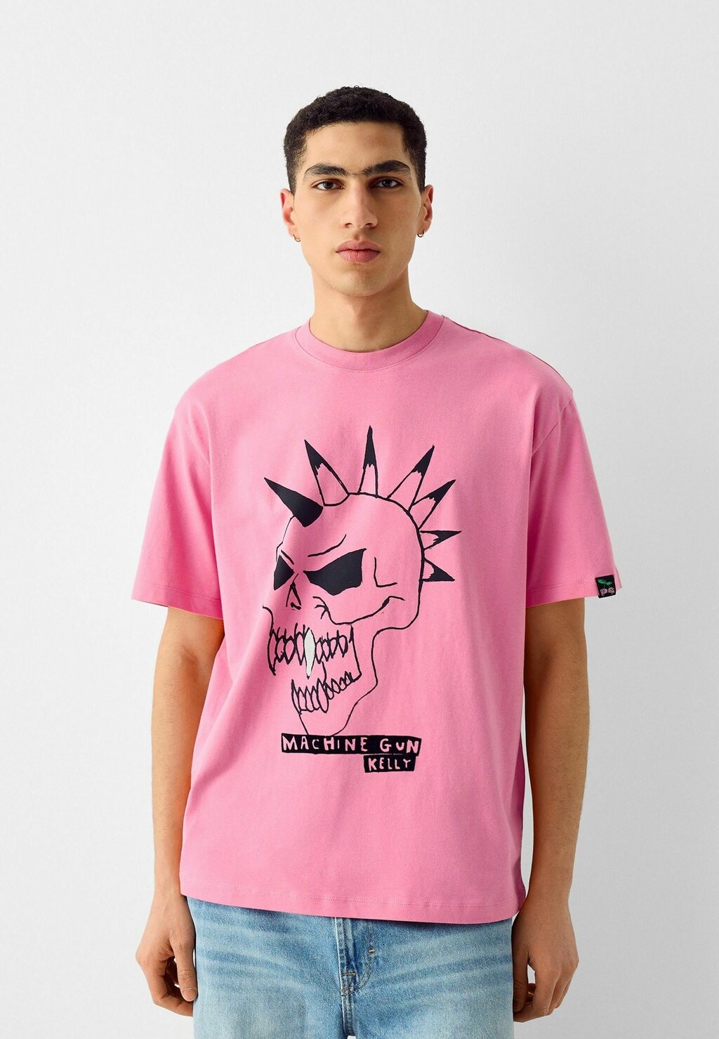 Футболка с принтом BOXY FIT SHORT SLEEVE With MACHINE GUN KELLY Bershka, цвет light pink
Футболка с принтом BOXY FIT SHORT SLEEVE With MACHINE GUN KELLY Bershka, цвет light pink