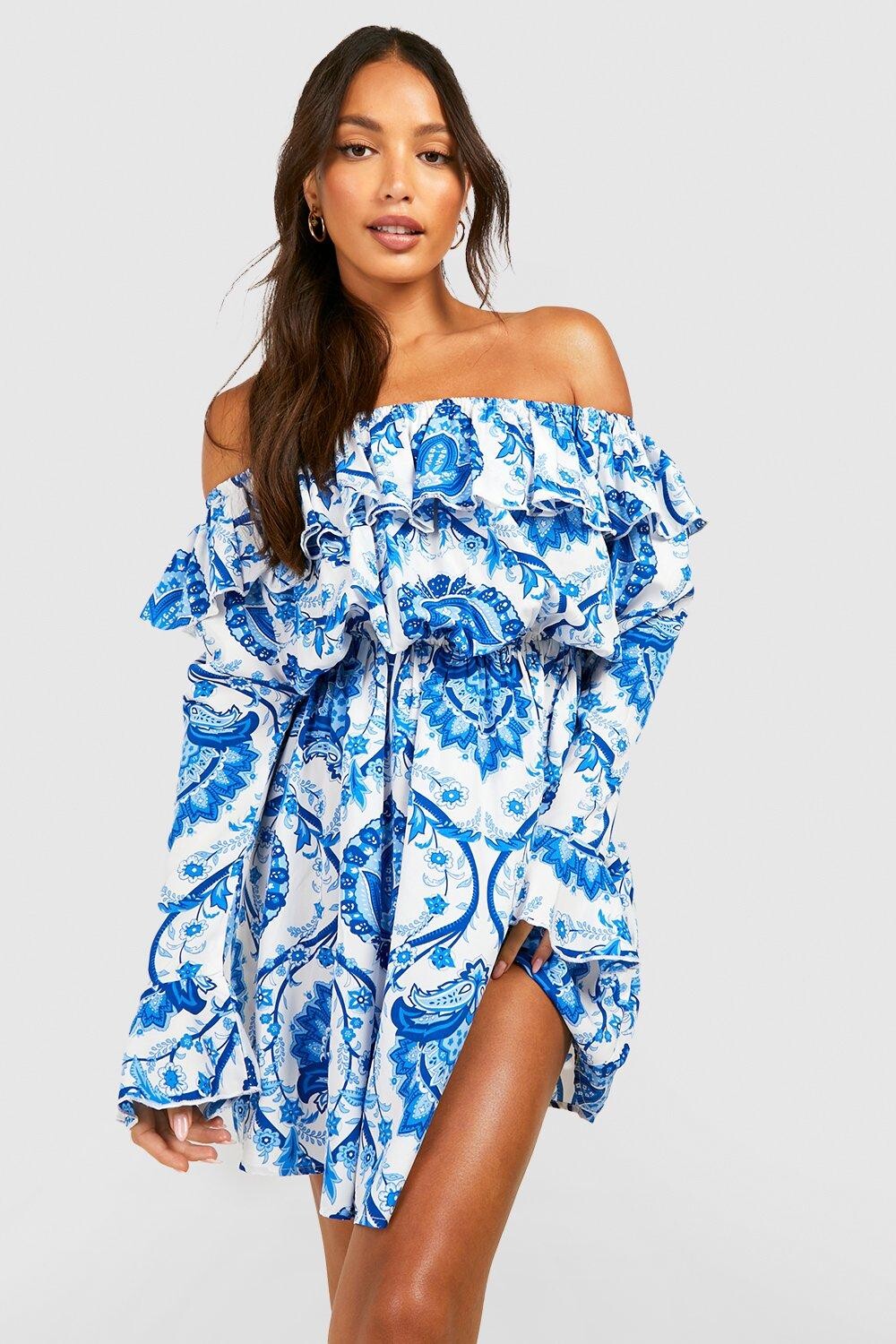 Высокое мини-платье с плиссированной юбкой и рюшами из фарфора с принтом Bardot boohoo, синий
Высокое мини-платье с плиссированной юбкой и рюшами из фарфора с принтом Bardot boohoo, синий