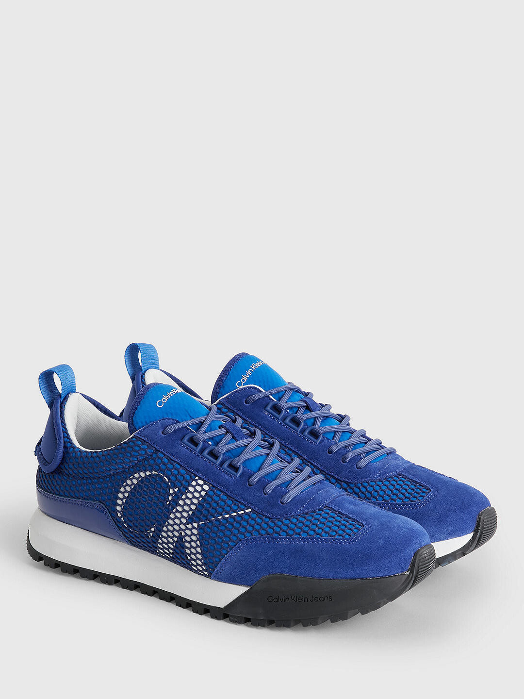 Кроссовки из сетки с логотипом Calvin Klein Runner, насыщенный темно-синий/белый
Кроссовки из сетки с логотипом Calvin Klein Runner, насыщенный темно-синий/белый
