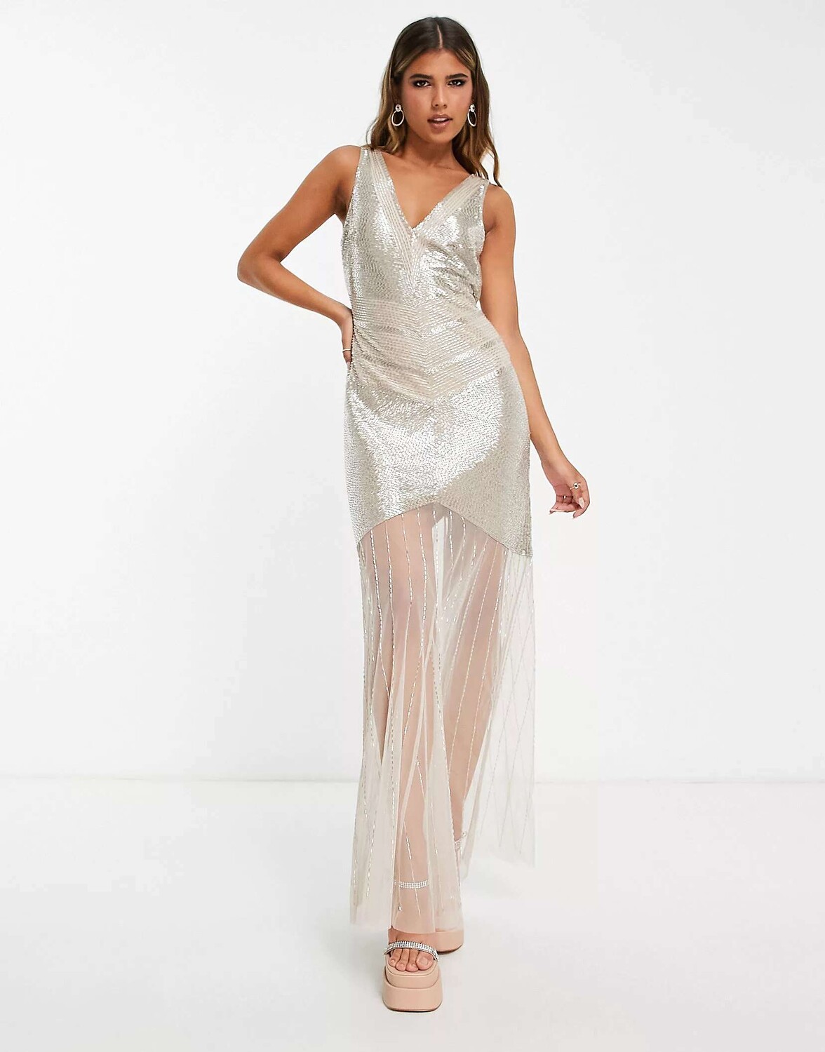 Свадебное платье макси с прозрачным низом Miss Selfridge Premium румяного цвета - BEIGE
Свадебное платье макси с прозрачным низом Miss Selfridge Premium румяного цвета - BEIGE