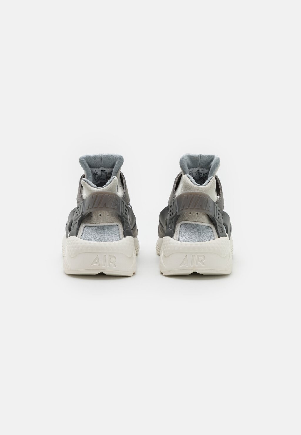 Низкие кроссовки AIR HUARACHE UNISEX Nike, светло-дымчато-серый/железно-серый/плоский оловянный/легкая железная руда
Низкие кроссовки AIR HUARACHE UNISEX Nike, светло-дымчато-серый/железно-серый/плоский оловянный/легкая железная руда