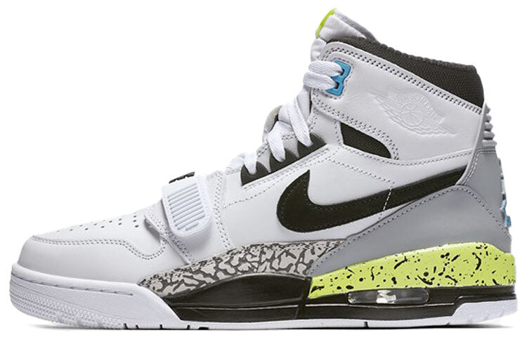 Кроссовки баскетбольные Nike Air Jordan Legacy 312 Command Force унисекс, белый / черный / зеленый
Кроссовки баскетбольные Nike Air Jordan Legacy 312 Command Force унисекс, белый / черный / зеленый