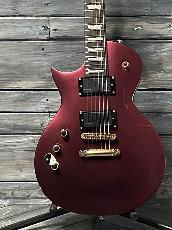 Электрогитара ESP/LTD Left Handed EC1000GOLDANDLH EC-1000 Electric Guitar- Gold Andromeda
Электрогитара ESP/LTD Left Handed EC1000GOLDANDLH EC-1000 Electric Guitar- Gold Andromeda