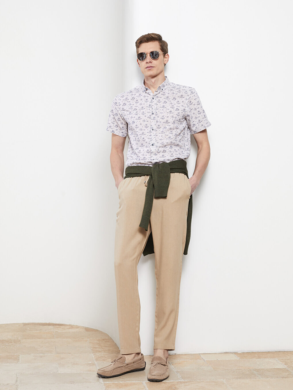 Мужская рубашка из поплина с коротким рукавом Slim Fit с рисунком LCW Vision, бежевый
Мужская рубашка из поплина с коротким рукавом Slim Fit с рисунком LCW Vision, бежевый