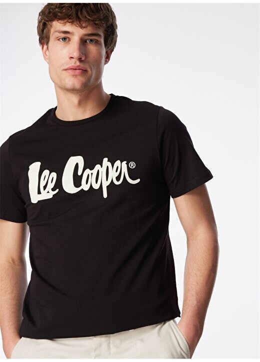 Черная мужская футболка с круглым вырезом 242 LCM 242017 LONDONLOGO BLACK Lee Cooper, черный
Черная мужская футболка с круглым вырезом 242 LCM 242017 LONDONLOGO BLACK Lee Cooper, черный