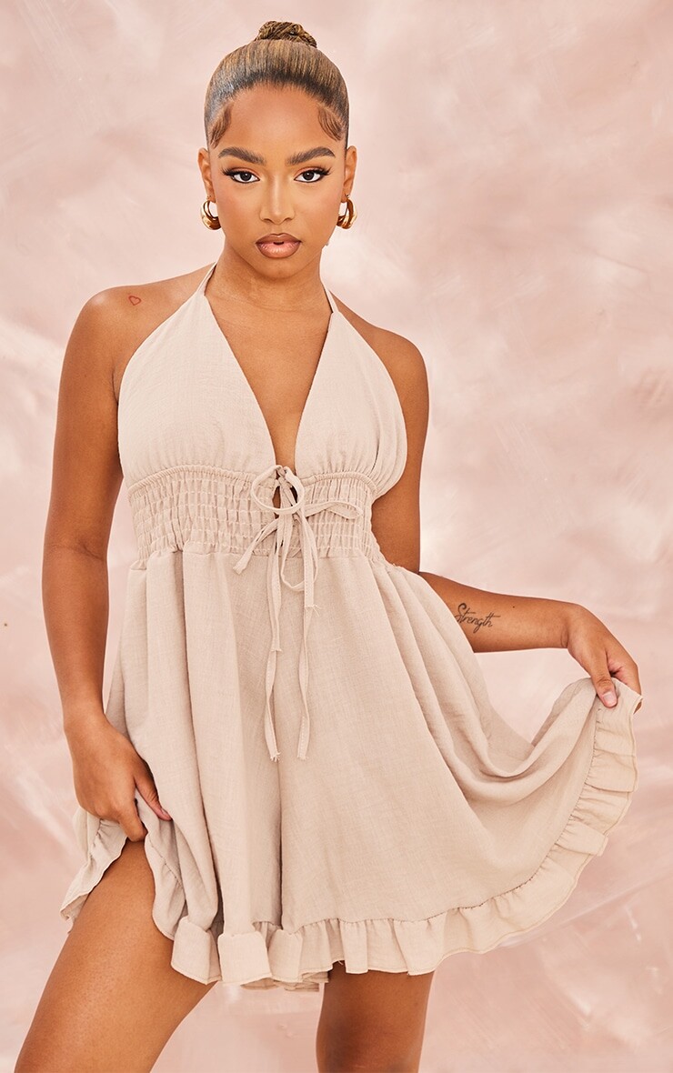PrettyLittleThing Комбинезон с глубоким вырезом и присборенной талией Petite Stone
PrettyLittleThing Комбинезон с глубоким вырезом и присборенной талией Petite Stone