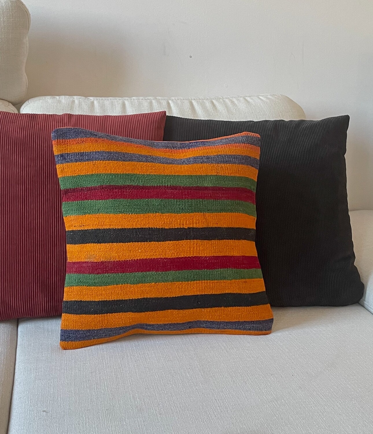 Переработанная винтажная подушка Kilim в стиле инди-бохо, наволочка в оранжевую полоску, аутентичная диванная подушка ручной работы, турецкая декоративная подушка 16x16
Переработанная винтажная подушка Kilim в стиле инди-бохо, наволочка в оранжевую полоску, аутентичная диванная подушка ручной работы, турецкая декоративная подушка 16x16