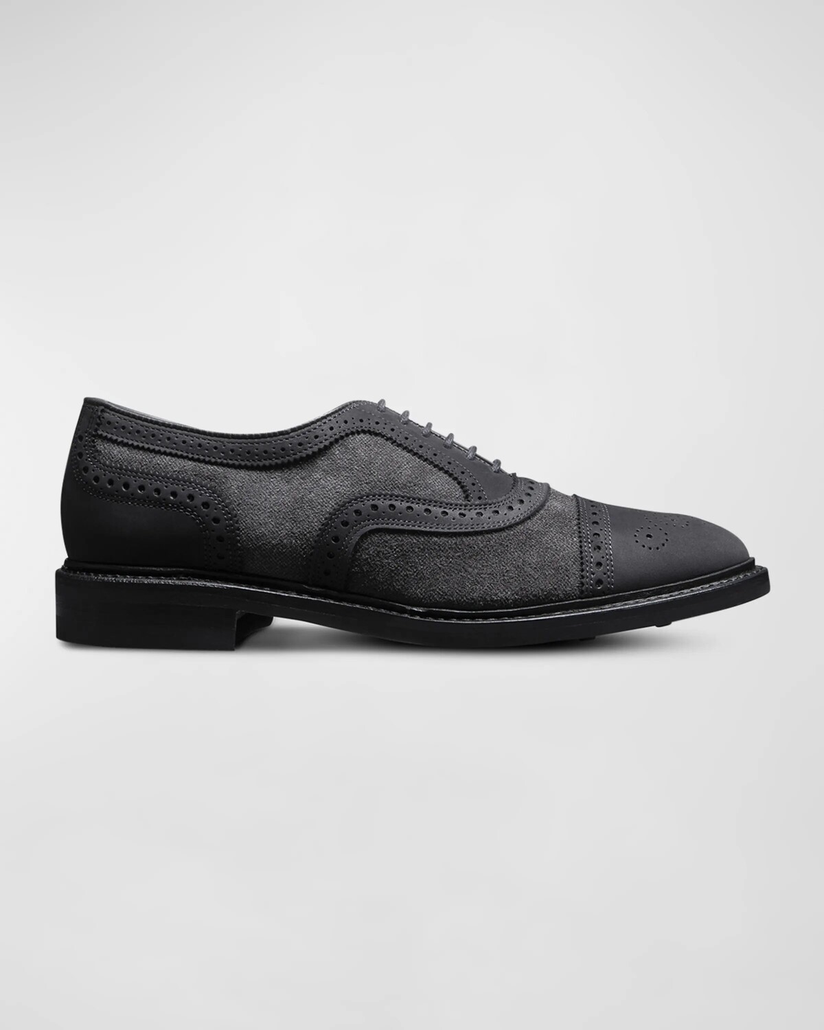 Мужские оксфорды-броги Strandmok с капюшоном и носком Allen Edmonds, цвет Black
Мужские оксфорды-броги Strandmok с капюшоном и носком Allen Edmonds, цвет Black
