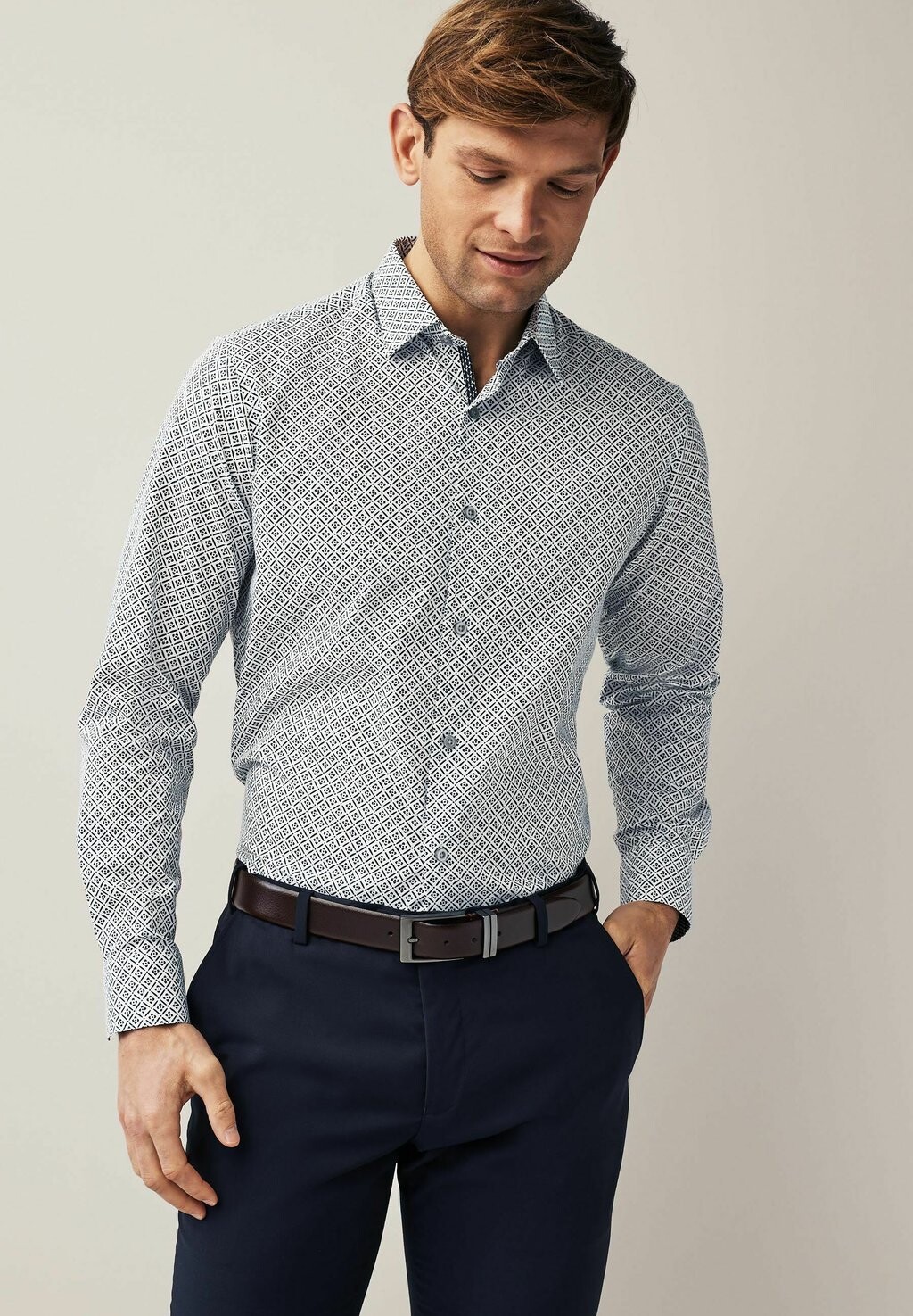 Рубашка Easy Iron Printed Oxford Regular Fit Next, цвет white navy blue geometric
Рубашка Easy Iron Printed Oxford Regular Fit Next, цвет white navy blue geometric