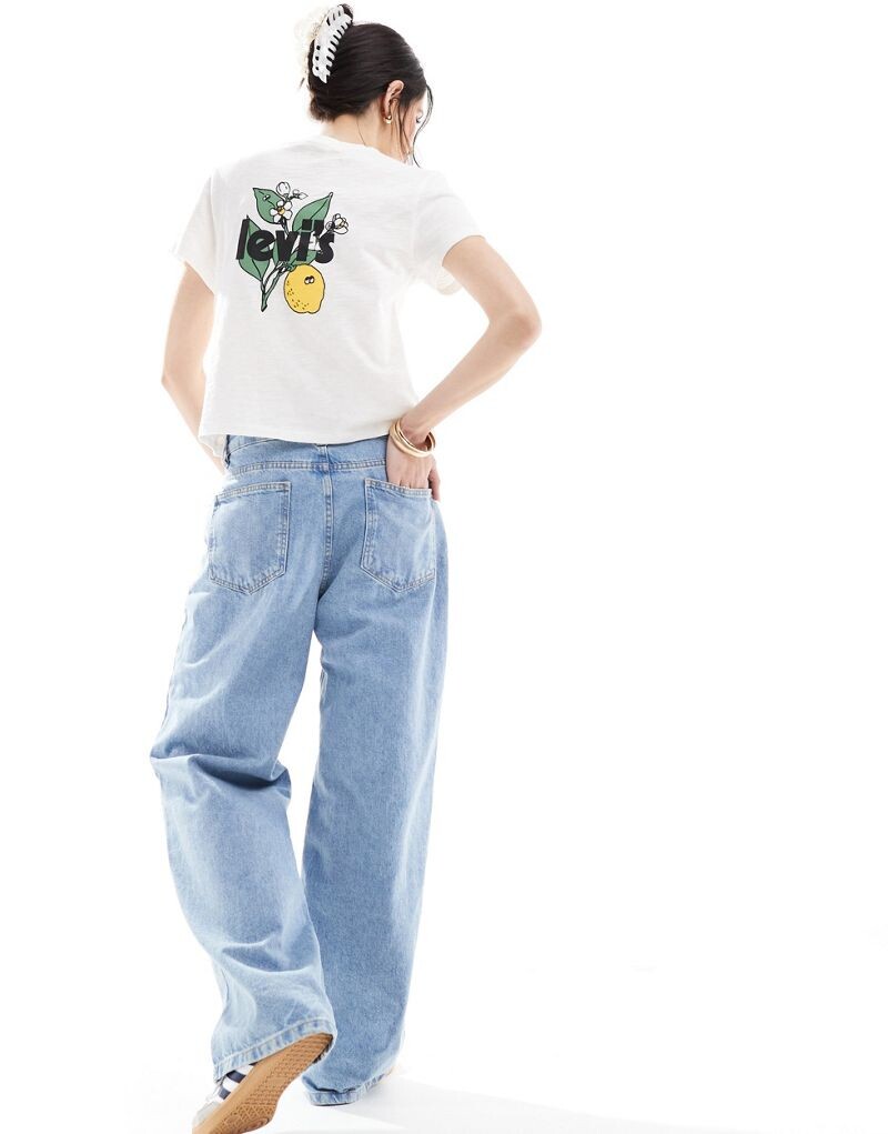 Levi's - Classic - Футболка кремового цвета с логотипом и лимонным принтом на спине
Levi's - Classic - Футболка кремового цвета с логотипом и лимонным принтом на спине