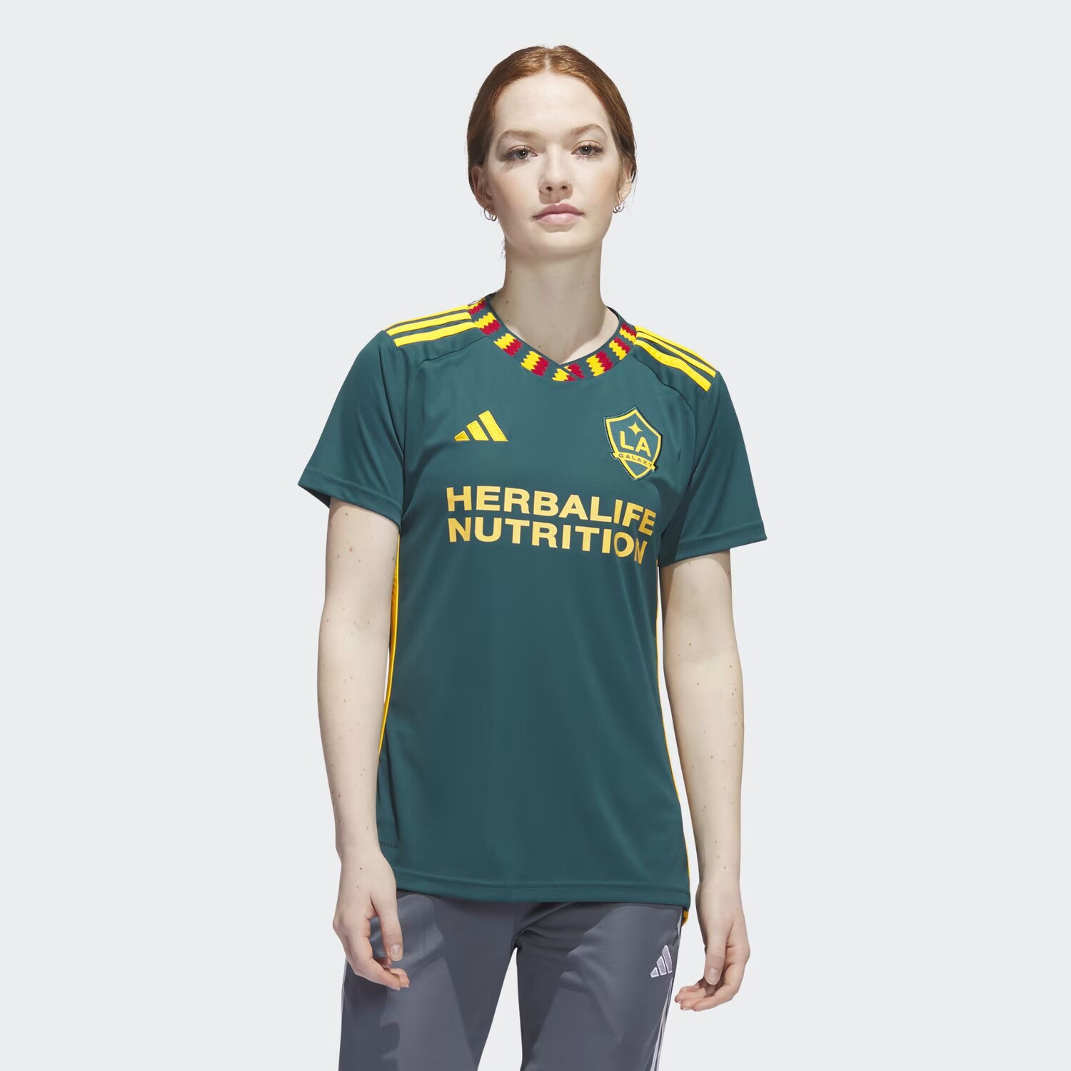 Гостевая майка Лос-Анджелес Гэлакси 23/24 Adidas, цвет Mystery Green/Team Colleg Gold 2
Гостевая майка Лос-Анджелес Гэлакси 23/24 Adidas, цвет Mystery Green/Team Colleg Gold 2