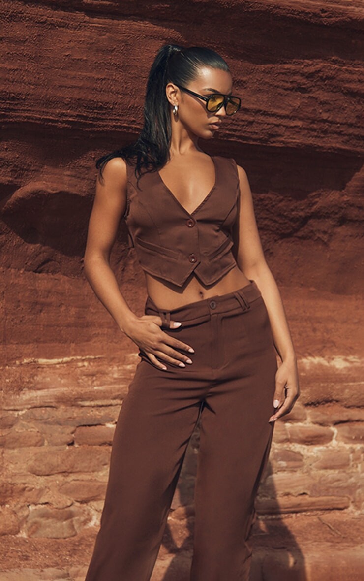 PrettyLittleThing Шоколадно-коричневый тканый костюм с поясом на спине, жилет, верх
PrettyLittleThing Шоколадно-коричневый тканый костюм с поясом на спине, жилет, верх
