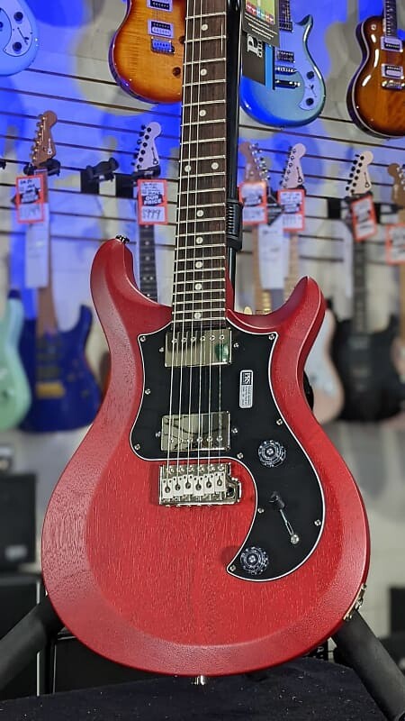 Электрогитара PRS S2 Standard 24 Electric Guitar – Satin Vintage Cherry Nitro W/ PRS Bag,
Электрогитара PRS S2 Standard 24 Electric Guitar – Satin Vintage Cherry Nitro W/ PRS Bag,
