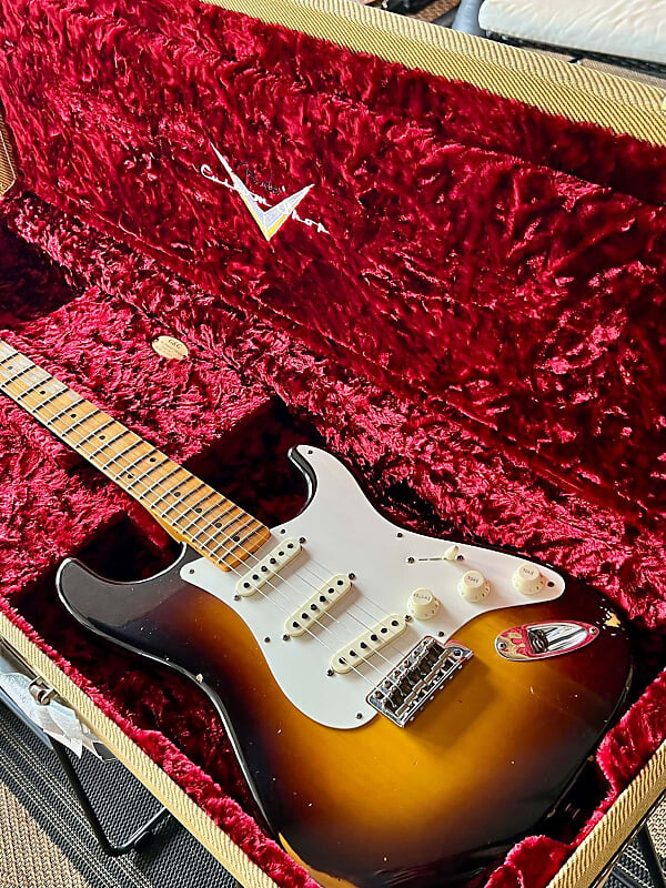 Электрогитара Fender Custom Shop 55’ Stratocaster 2 Tone Relic 2022 - 2 Tone Burst
Электрогитара Fender Custom Shop 55’ Stratocaster 2 Tone Relic 2022 - 2 Tone Burst