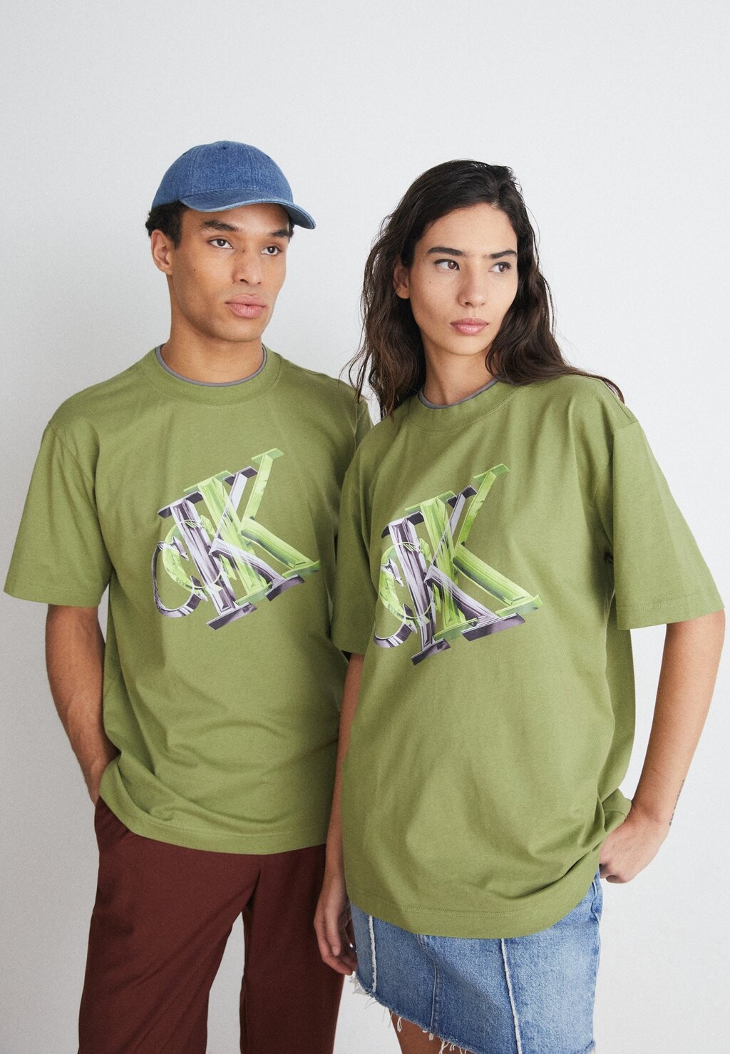 Футболка с принтом 3D META MONOGRAM TEE UNISEX Calvin Klein Jeans, цвет dark juniper
Футболка с принтом 3D META MONOGRAM TEE UNISEX Calvin Klein Jeans, цвет dark juniper