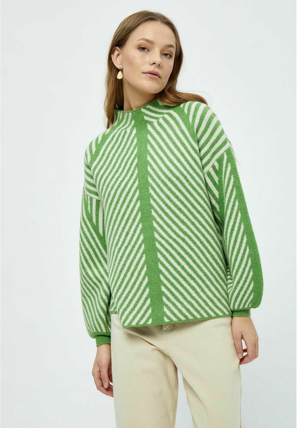 Вязаный джемпер PCJAYDA GRS MOCK NECK LONG SLEEVE PEPPERCORN, цвет j foliage green jacquard
Вязаный джемпер PCJAYDA GRS MOCK NECK LONG SLEEVE PEPPERCORN, цвет j foliage green jacquard