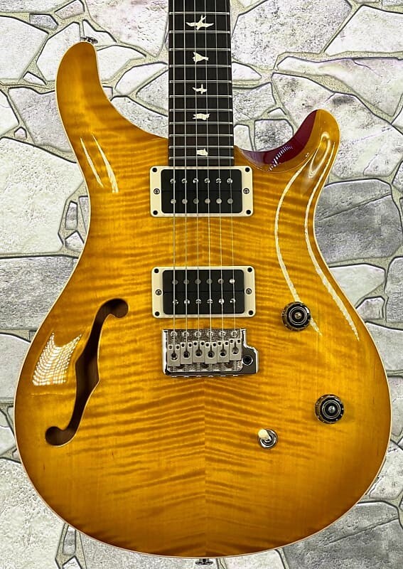 Электрогитара Paul Reed Smith CE24 Semi Hollow Figured 85-15 in McCarty Sunburst With a Pattern Thin Neck and Gig bag
Электрогитара Paul Reed Smith CE24 Semi Hollow Figured 85-15 in McCarty Sunburst With a Pattern Thin Neck and Gig bag