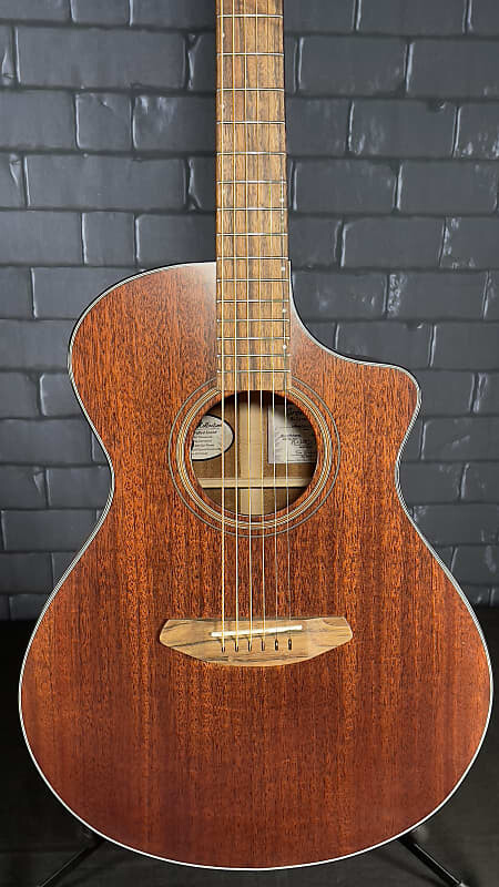 Акустическая гитара Breedlove Discovery Collection Wildwood Concert Satin CE Solid Wood - African Mahogany
Акустическая гитара Breedlove Discovery Collection Wildwood Concert Satin CE Solid Wood - African Mahogany