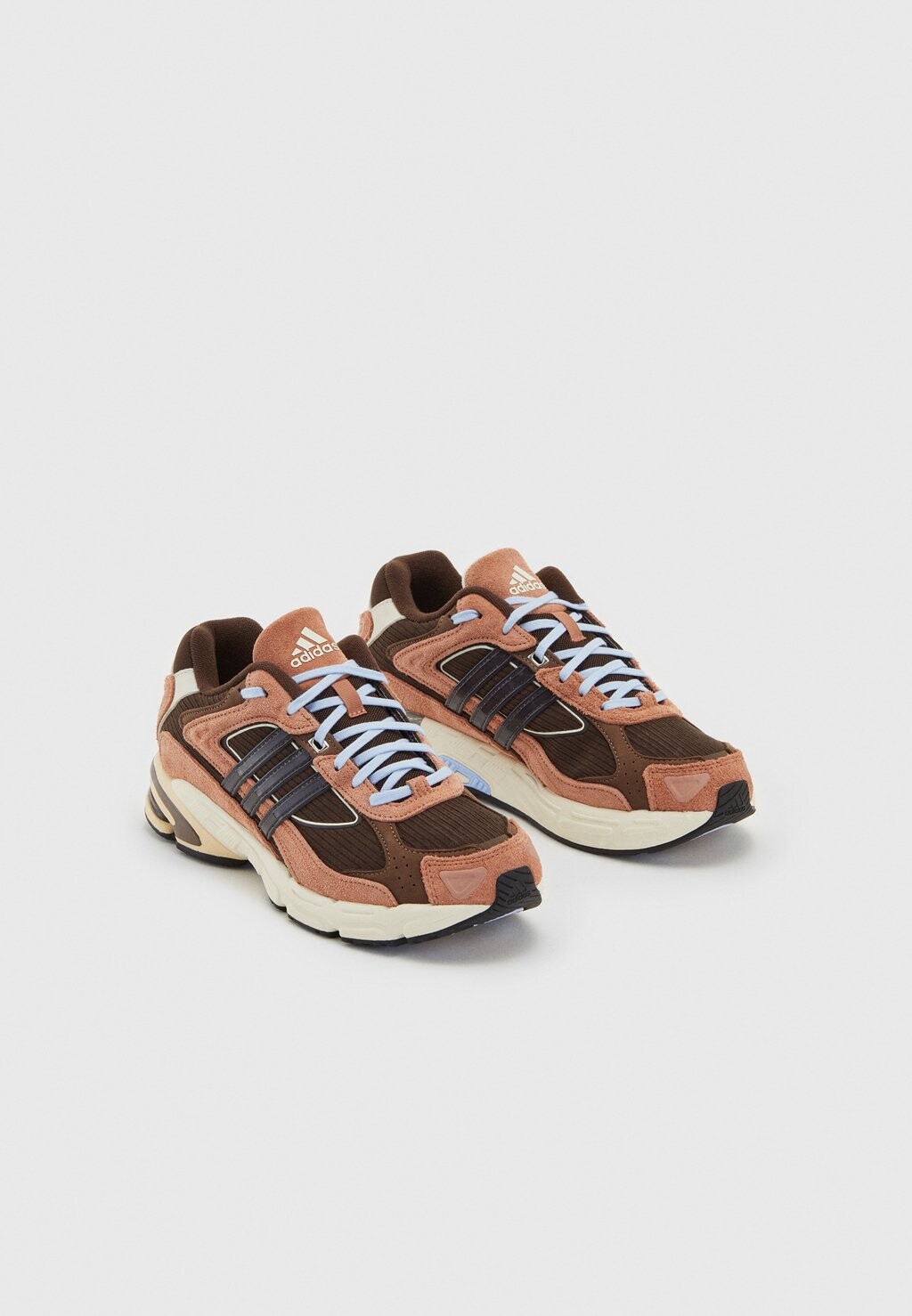 Низкие кроссовки RESPONSE CL UNISEX adidas Originals, глиняные слои/беловатый/темно-коричневый
Низкие кроссовки RESPONSE CL UNISEX adidas Originals, глиняные слои/беловатый/темно-коричневый