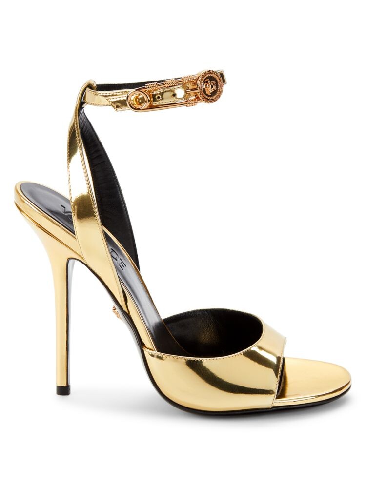 Сандалии из лакированной кожи с металлическим ремешком на щиколотке Versace, золото
Сандалии из лакированной кожи с металлическим ремешком на щиколотке Versace, золото