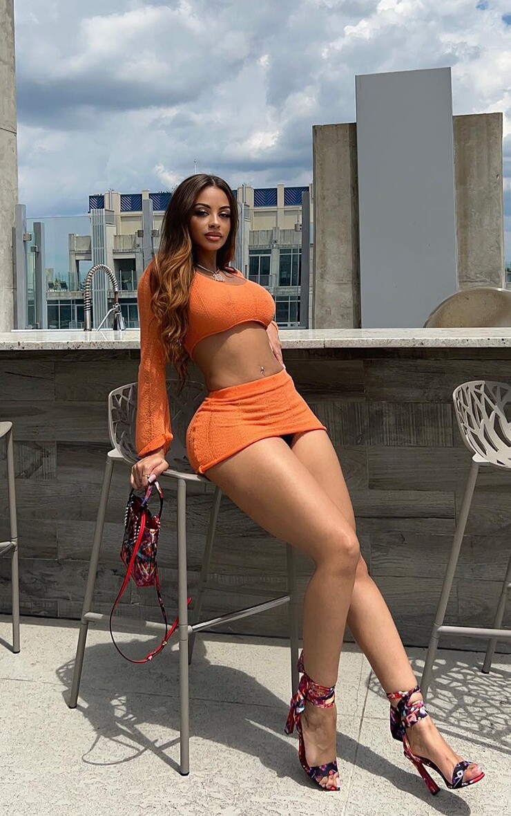 PrettyLittleThing Оранжевый вязаный укороченный топ с расклешенными рукавами Shape
PrettyLittleThing Оранжевый вязаный укороченный топ с расклешенными рукавами Shape